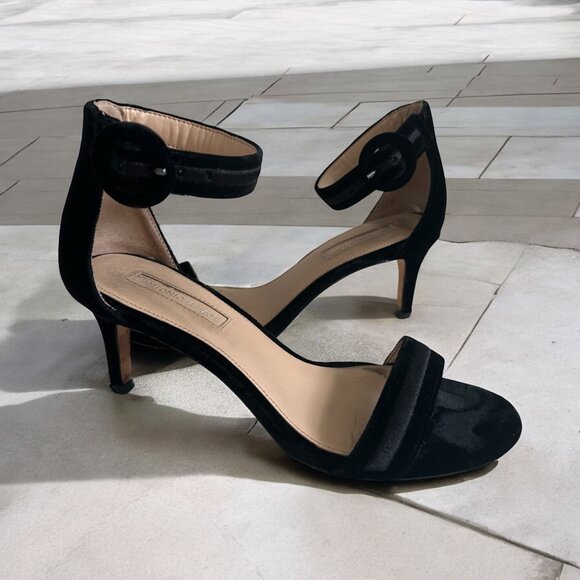 ANTONIO MELANI Black Velvet Ankle Strap Kitten Heels Sandals Size 6 - Picture 1 of 10